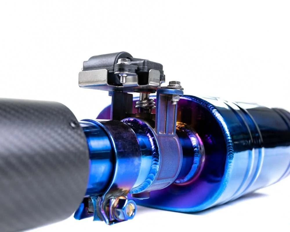 Audi RS 4 Titanium Valvetronic Exhaust System With Carbon Fiber Tips - Image 11