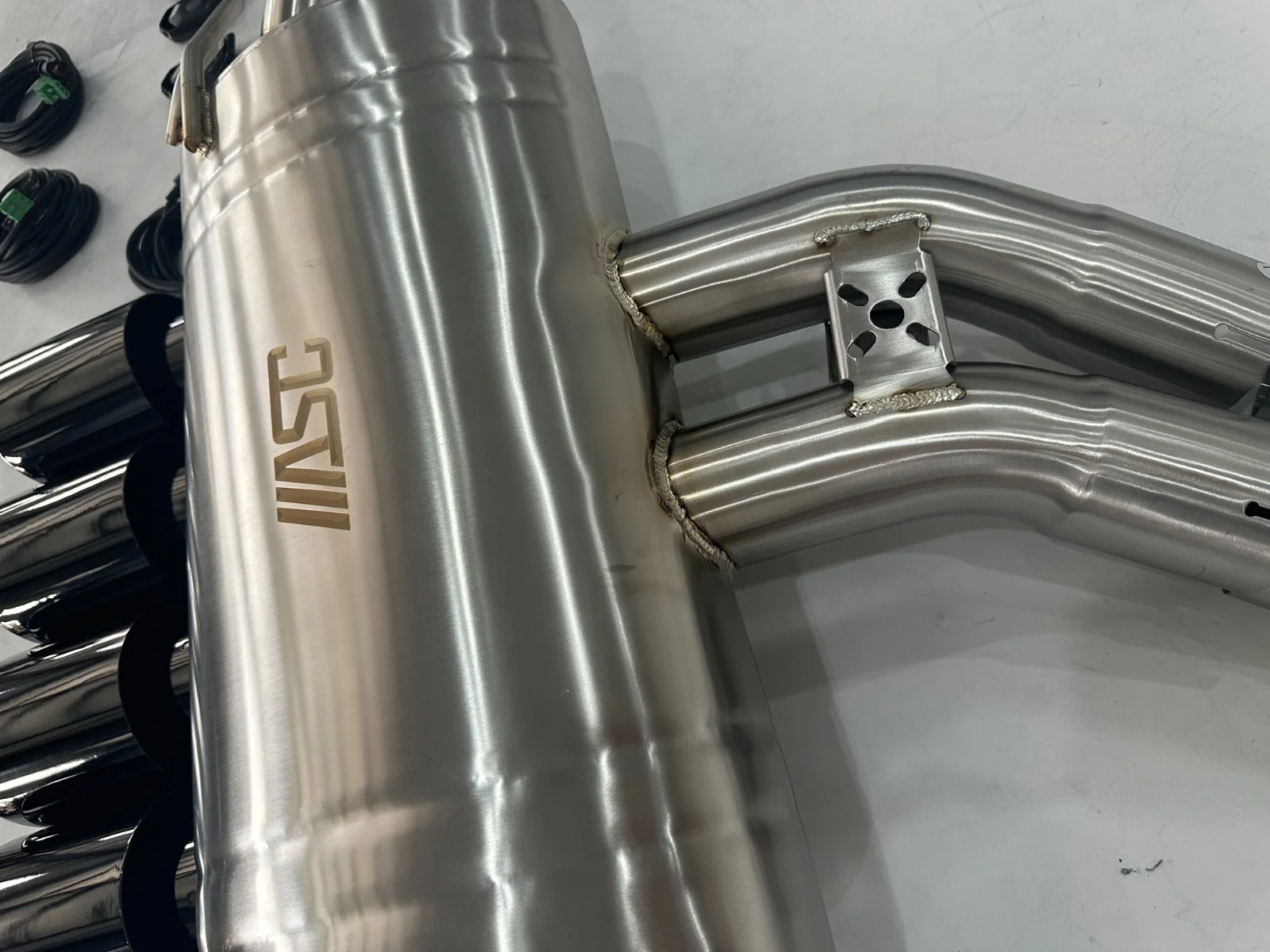 Lamborghini Urus Stainless Steel Catback Exhaust - Image 8