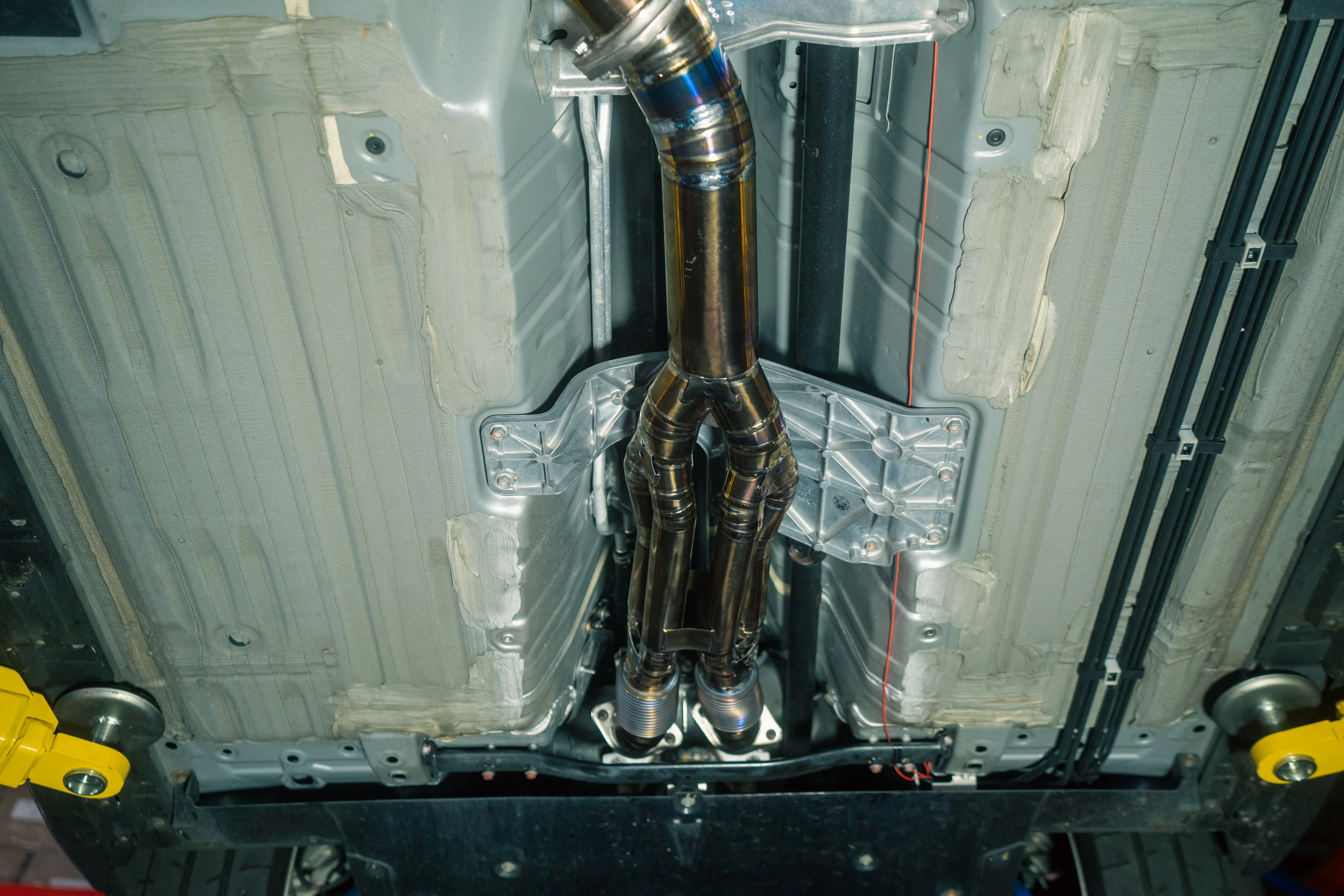 Nissan GT-R R35 Valved Sport Exhaust System - Image 33