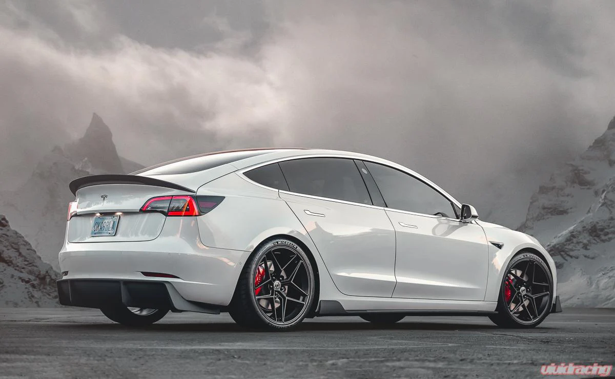 Tesla Model 3 Gloss Carbon Fiber Package - Image 24