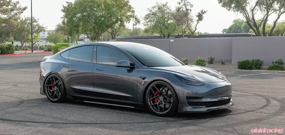 Tesla Model 3 Gloss Carbon Fiber Side Skirts - Image 11